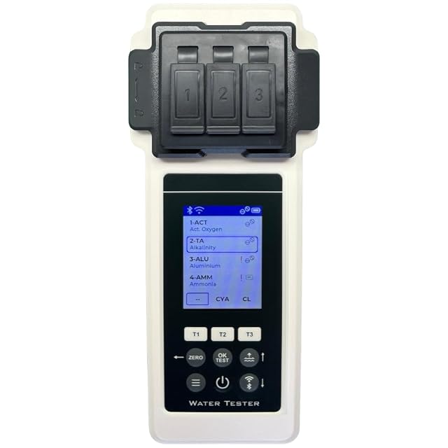 Amblior-PoolLab-2.0-Set mit festem Aufbewahrungskoffer und Wasserstandsjustierer neben dem Photometer
